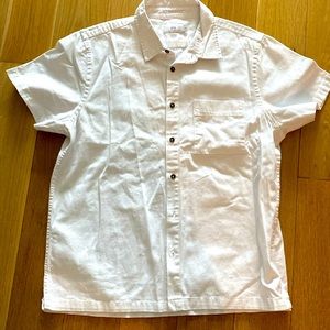 NWT Mens Large Onia SSBD. Heavy cotton w/ brown buttons. Purchased from RealReal